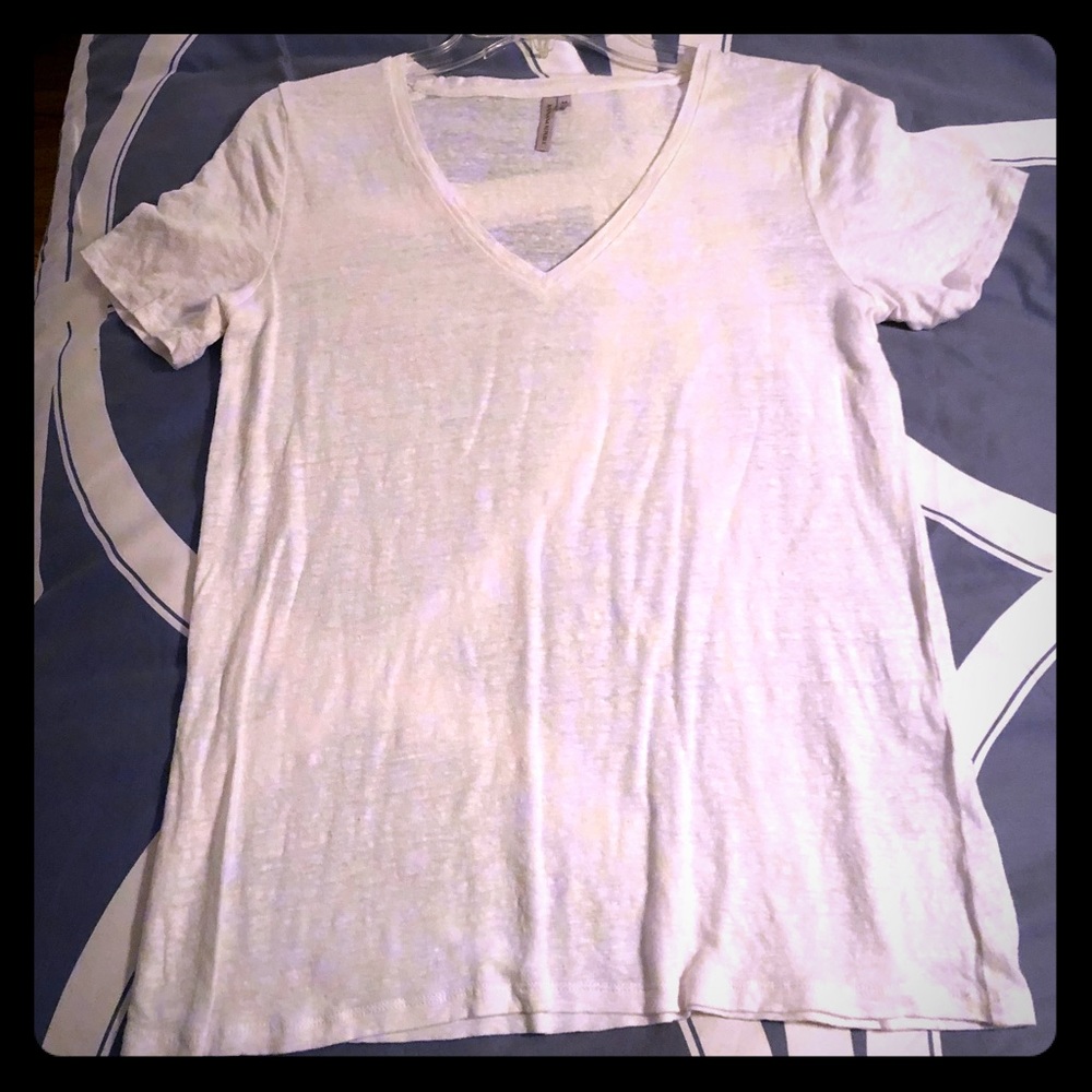 Basic white tee